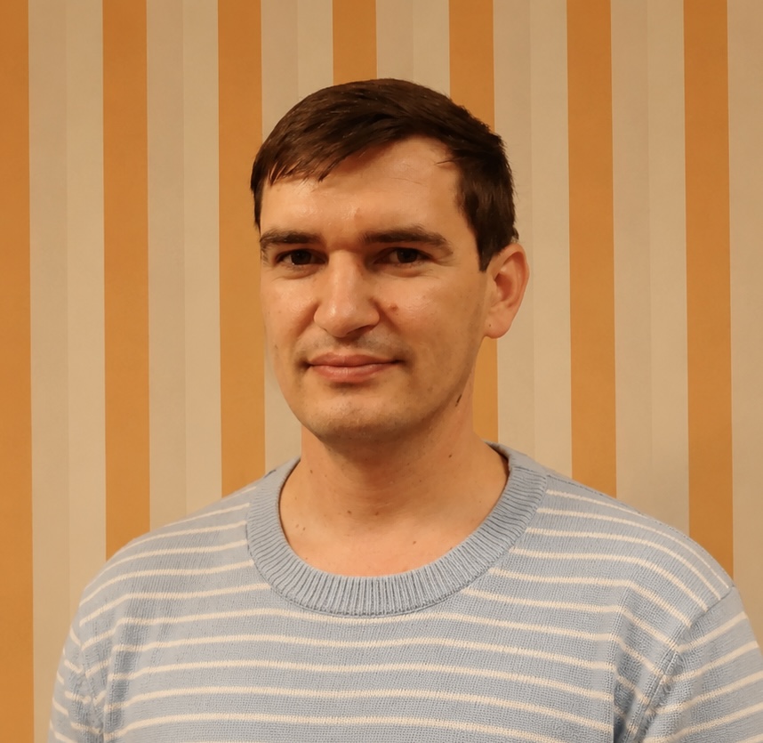 Александр Остапенко